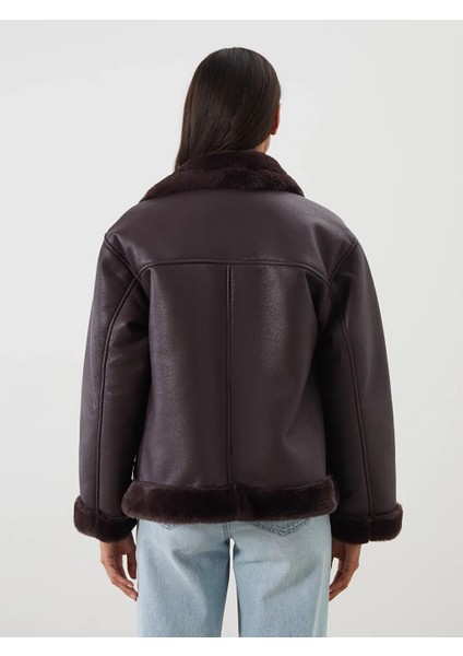 Classic Loose/bol Kesin Kahverengi Kürk Yaka Peluş Astar Deri Görünümlü Kadın Mont modelleri