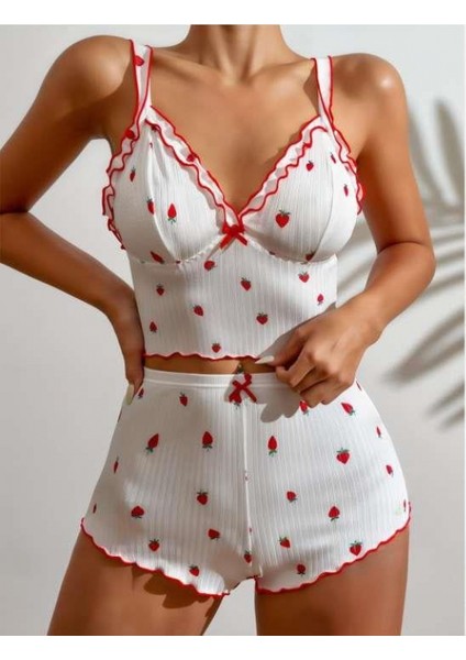 - Beyaz Üstüne Çilek Desenli Fitilli Askılı Şortlu Pijama Takımı fiyatları