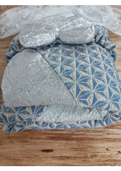 Yenidoğan Piramit Desenli Güpür Işlemeli Bebek Battaniyesi Kundak modelleri