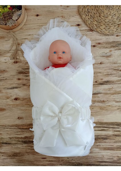 Yenidoğan Izmir Incisi Tül Işlemeli Pamuklu Fiyonklu Kundaklı Lüks 3lü Alt Açma Seti fırsatları