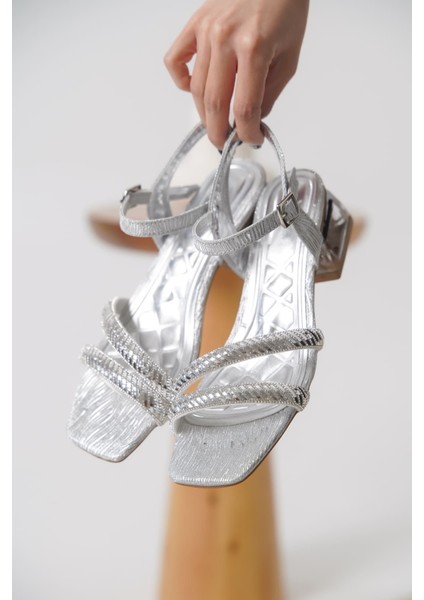 Rule Gümüş Taşlı Kadın Topuklu Sandalet