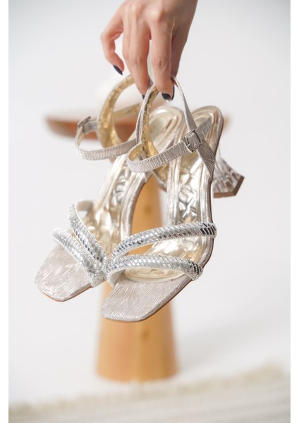 Kendy Altın Taşlı Kadın Topuklu Sandalet