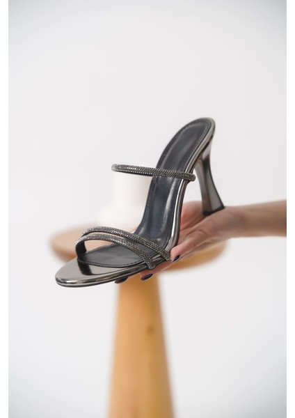 Dorothy Topuklu Platin Kadın Terlik fiyatları