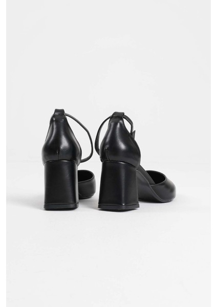 Doren Siyah Cilt Kadın Topuklu Ayakkabı fırsatları