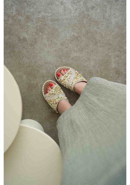 Dennis Kadın Bej Taş Işlemeli Terlik