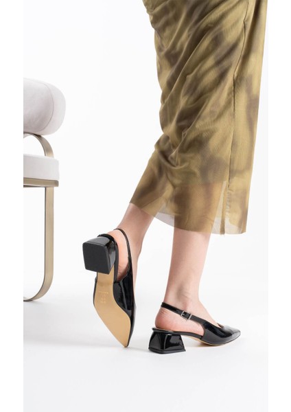 Allien Siyah Rugan Kadın Ayakkabı