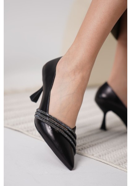 Klay Siyah Cilt Kadın Topuklu Ayakkabı fırsatları
