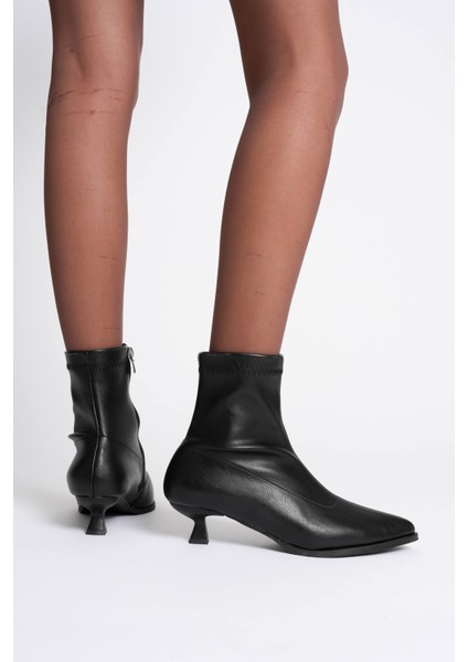 Ariana Kadın Siyah Topuklu Bot