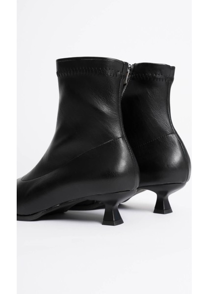 Ariana Kadın Siyah Topuklu Bot