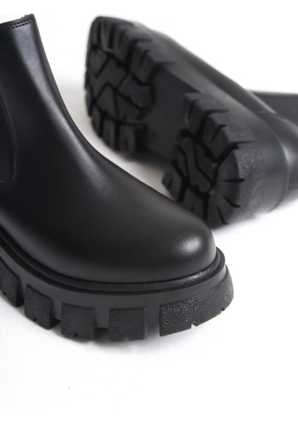 Julia Kadın Siyah Günlük Lastikli Bot