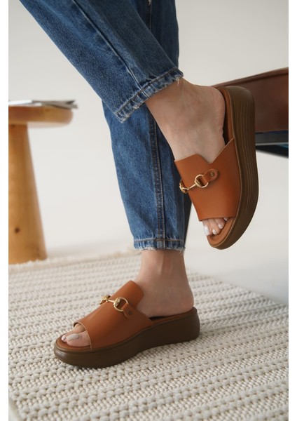 Nelly Taba Hakiki Deri Terlik