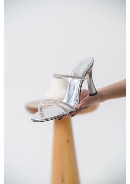 Dorothy Topuklu Gümüş Kadın Terlik fiyatları