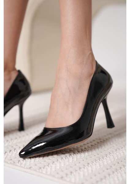 Zelena Kadın Siyah Kırışık Rugan Stiletto fiyatları