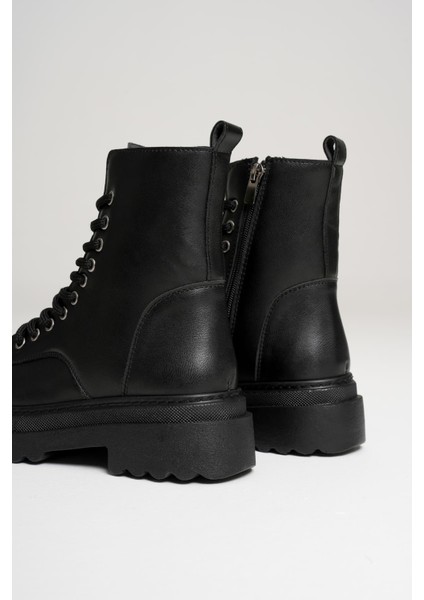 Karma Özel Tasarım Kışlık Siyah Kalın Tabanlı Kadın Bot