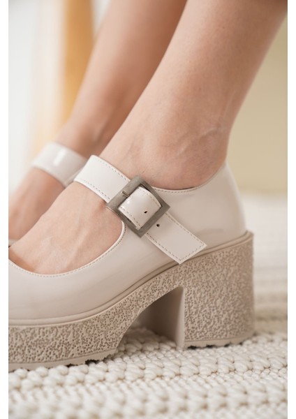 Helen Kadın Bej Rugan Günlük Ayakkabı fiyatları