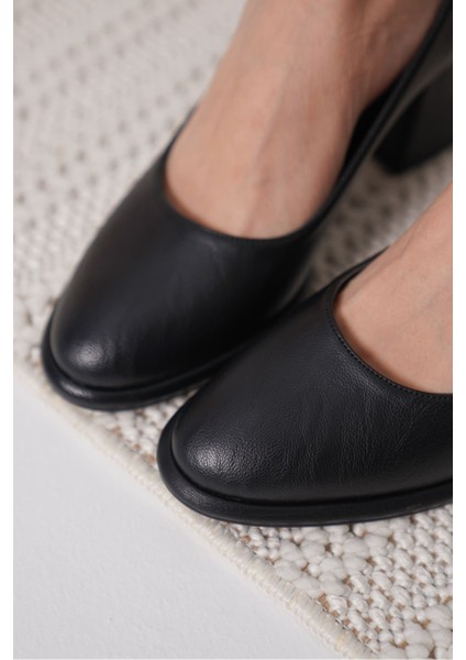 Candie Siyah Cilt Kadın Stiletto