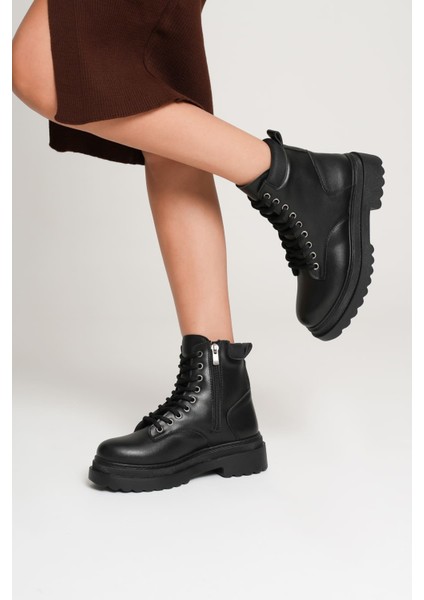 Fiora Kadın Kışlık Kalın Tabanlı Siyah Bot