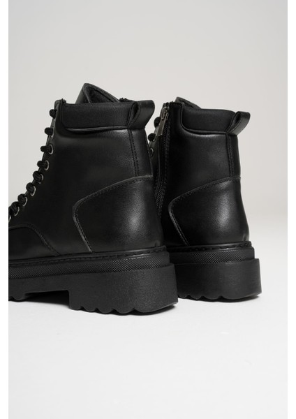 Fiora Kadın Kışlık Kalın Tabanlı Siyah Bot