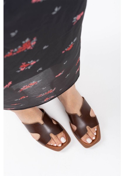 Fergei Acı Kahve Hakiki Deri Terlik