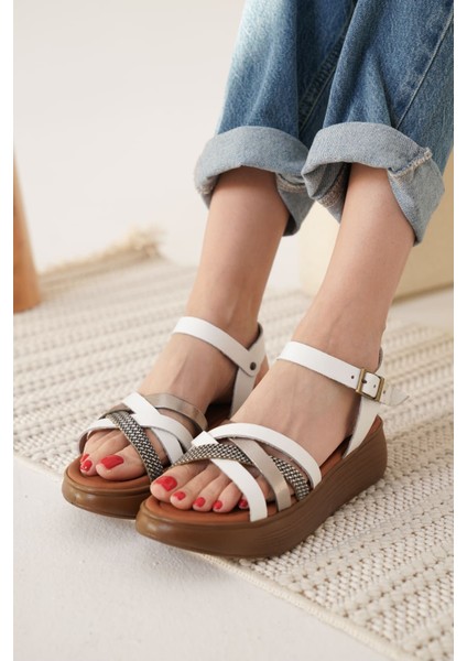 Herry Beyaz Gümüş Detaylı Hakiki Deri Sandalet