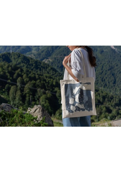 Büyülü Kitap Tavşanları Tote Çantası - Cottagecore, Sevimli Tote Çanta, Sevimli Tavşanlar, Komik Tavşanlar, Tavşan Özü, Tavşan Tote Çantası, Sevimli Hayvan Tote Çantası modelleri