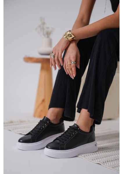 Nova Kadın Gümüş Detaylı Siyah Sneaker