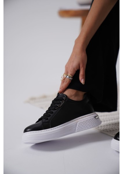 Nova Kadın Gümüş Detaylı Siyah Sneaker fiyatları