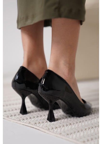 Monica Siyah Rugan Kadın Stiletto