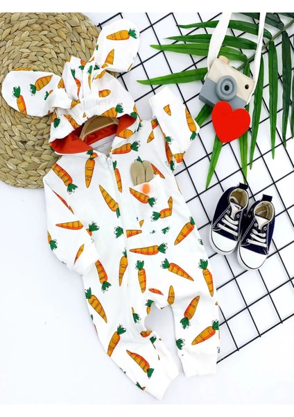 3-6-9-12 Ay Kulaklı Kapşonlu Havuç Baskılı Uzun Kollu Kız Erkek Bebek Tulumu Ekru