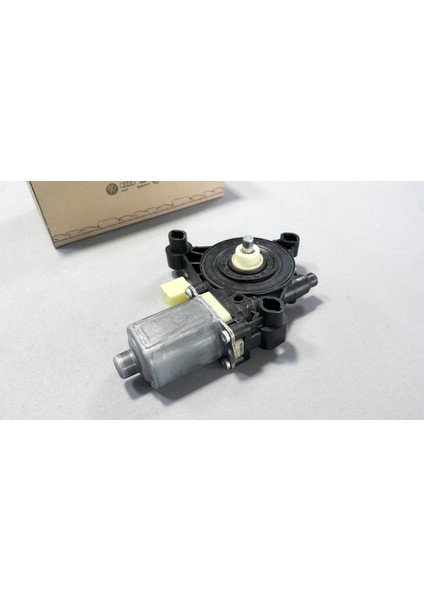 Skoda Octavia 5e 2013-2020 Cam Motoru Ön Sol Orijinal modelleri