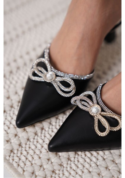 Irina Kadın Siyah Taşlı Topuklu Ayakkabı