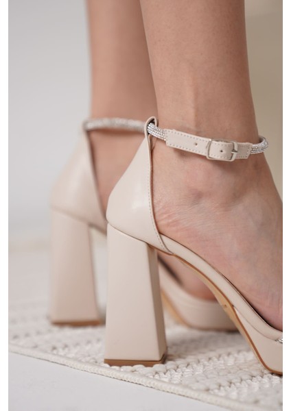 Blaire Kadın Bej Topuklu Sandalet