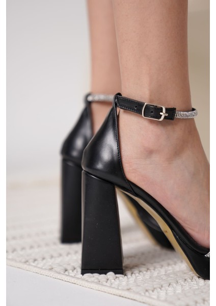 Blaire Kadın Siyah Topuklu Sandalet