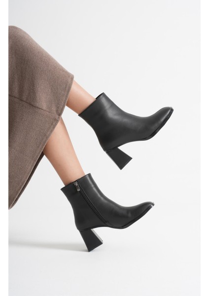Ornela Kadın Siyah Topuklu Bot