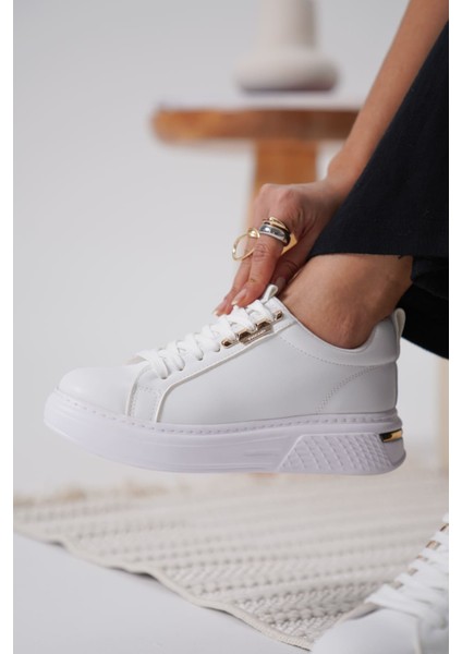 Nova Kadın Gold Detaylı Beyaz Sneaker modelleri