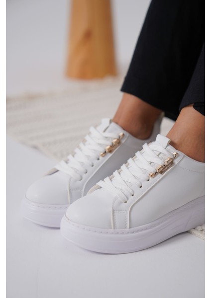 Nova Kadın Gold Detaylı Beyaz Sneaker indirimleri
