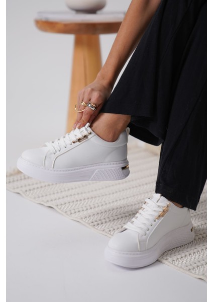 Nova Kadın Gold Detaylı Beyaz Sneaker