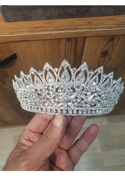 Kristal Kraliçe Tacı – Gümüş Kaplamalı Lüks Tasarım fiyatları