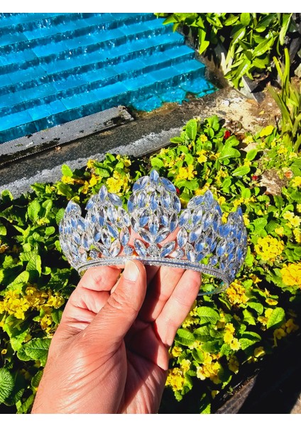 Kristal Zarafet Tacı – Gümüş Kaplamalı Lüks Tasarım modelleri