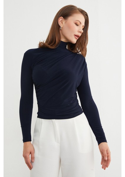 Drapeli Balıkçı Yaka Bluz fırsatları