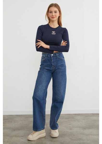 Ayıcık Nakışlı Crop Body modelleri