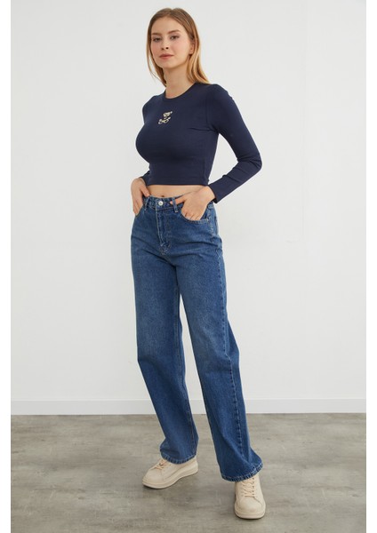 Ayıcık Nakışlı Crop Body fırsatları