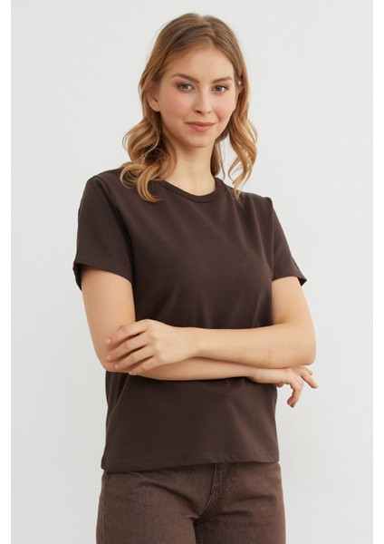 Basic Bisiklet Yaka Tişört fırsatları