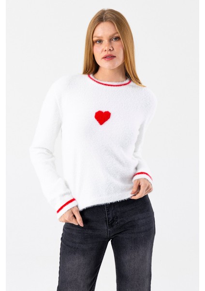 Kadın Bisiklet Yaka Kalp Detaylı Triko Kazak Beyaz - 2358