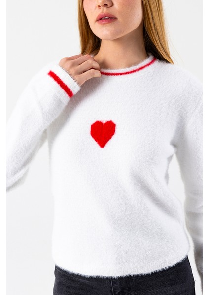 Kadın Bisiklet Yaka Kalp Detaylı Triko Kazak Beyaz - 2358 indirimleri