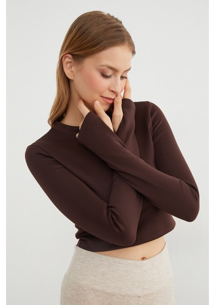 Basic Bisiklet Yaka Parmak Geçmeli Crop Bluz indirimleri