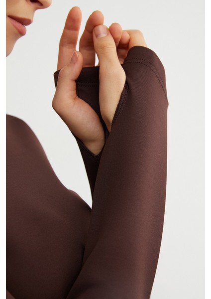 Basic Bisiklet Yaka Parmak Geçmeli Crop Bluz