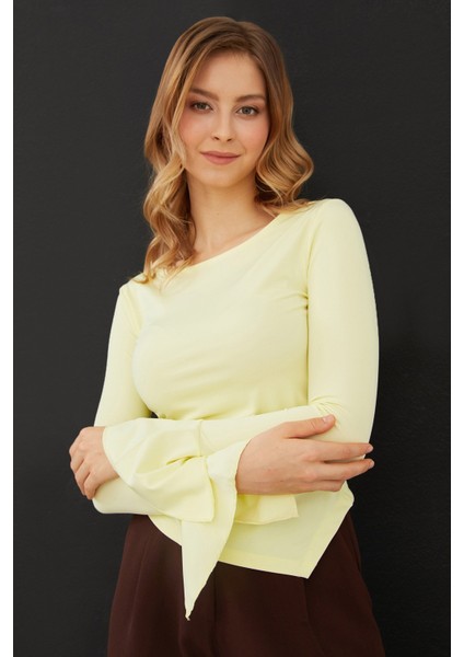 Drapeli Kayık Yaka Kolları Yırtmaç Detaylı Bluz modelleri