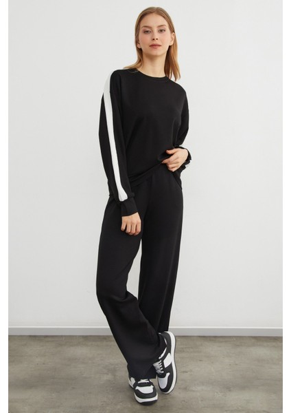 Kolu Şeritli Bisiklet Yaka Modal Sweatshirt fiyatları