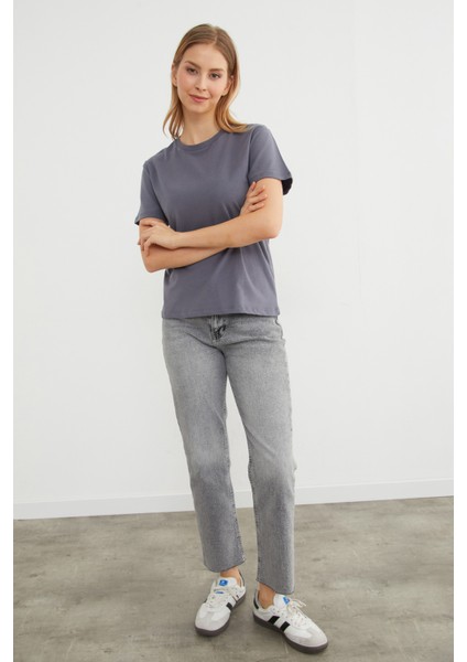 Basic Bisiklet Yaka Tişört fırsatları